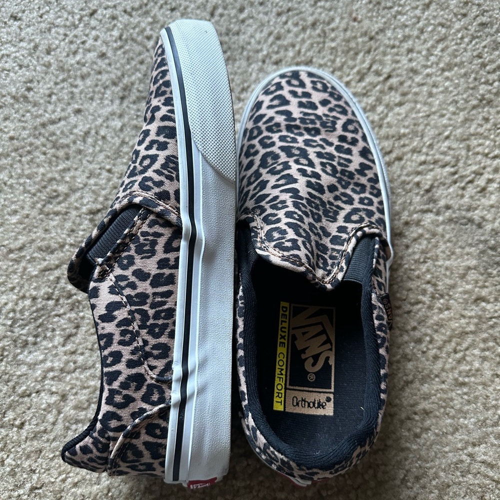 Slip on vans 🐆 print